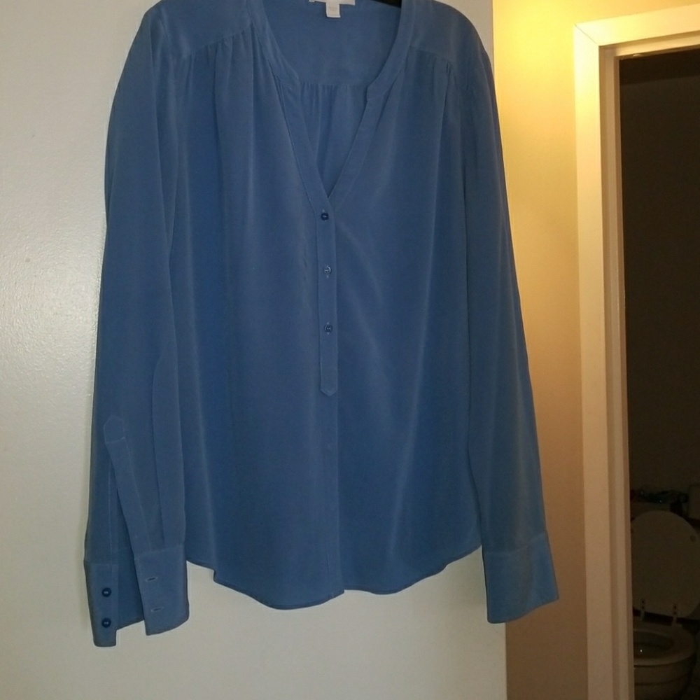 Beautiful Hugo Boss silk blouse